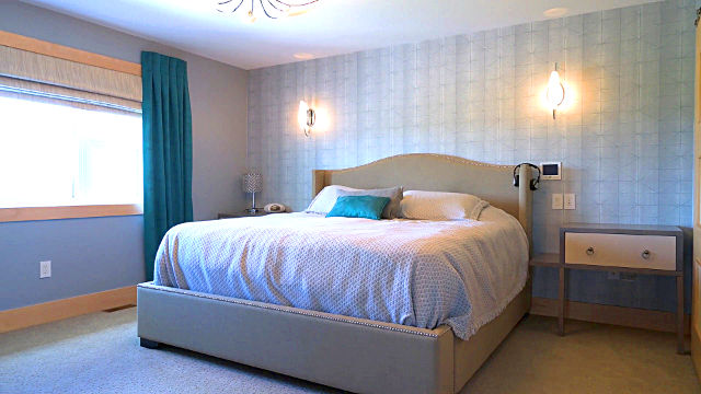 Blue wallpaper bedroom wall lamps