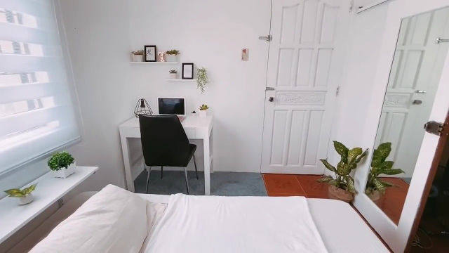 minimalistic white bedroom